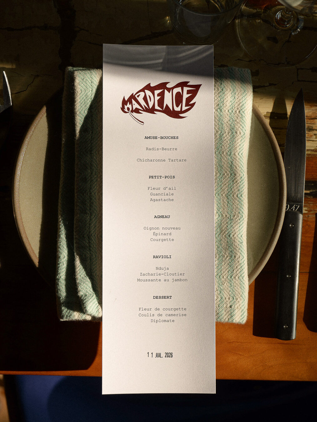 Menu imprimé Ardence sur la table